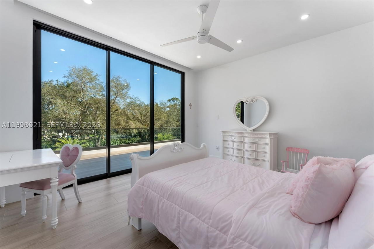 Real estate property located at 9525 95th Ct, Miami-dade, Nutmeg Estates, Miami, FL