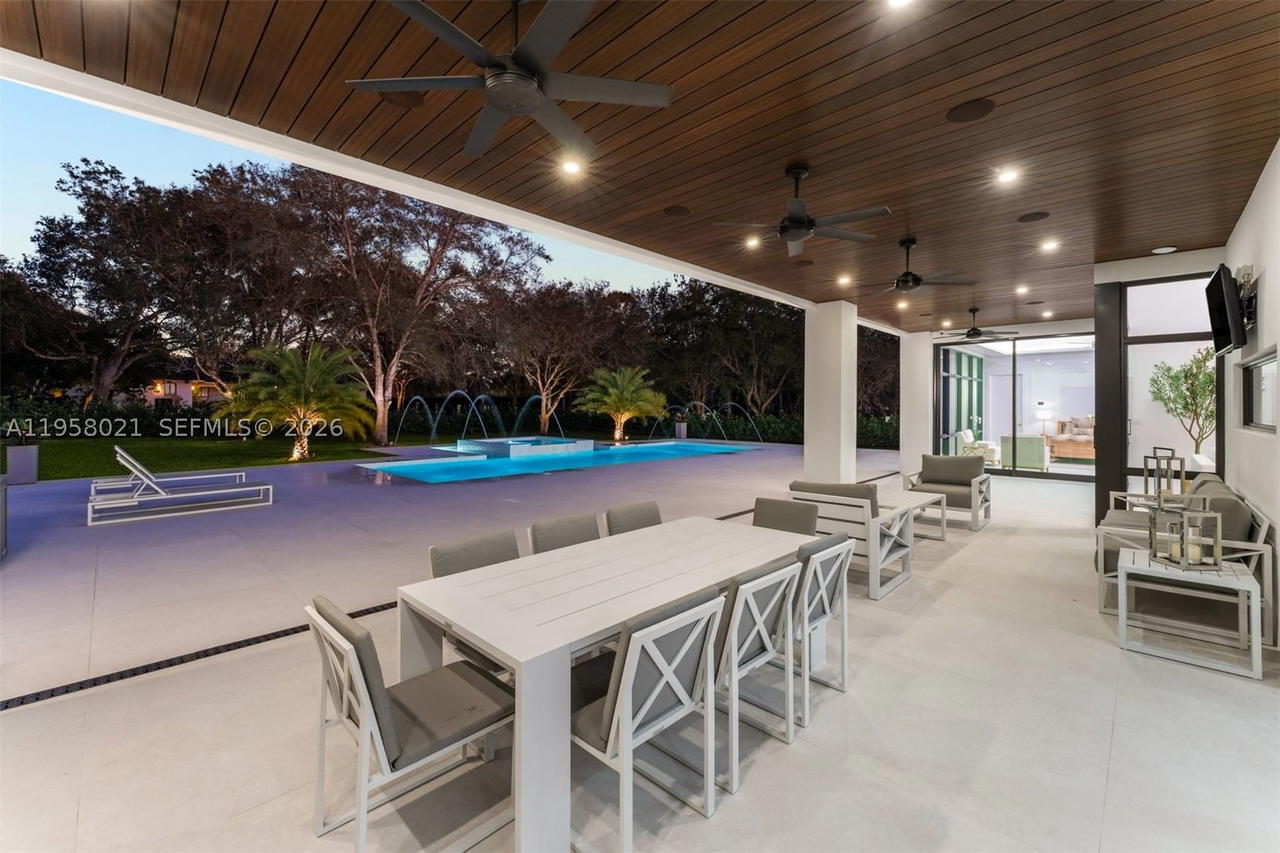 Real estate property located at 9525 95th Ct, Miami-dade, Nutmeg Estates, Miami, FL