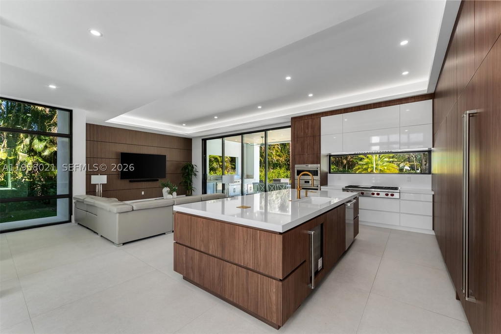 Real estate property located at 9525 95th Ct, Miami-dade, Nutmeg Estates, Miami, FL