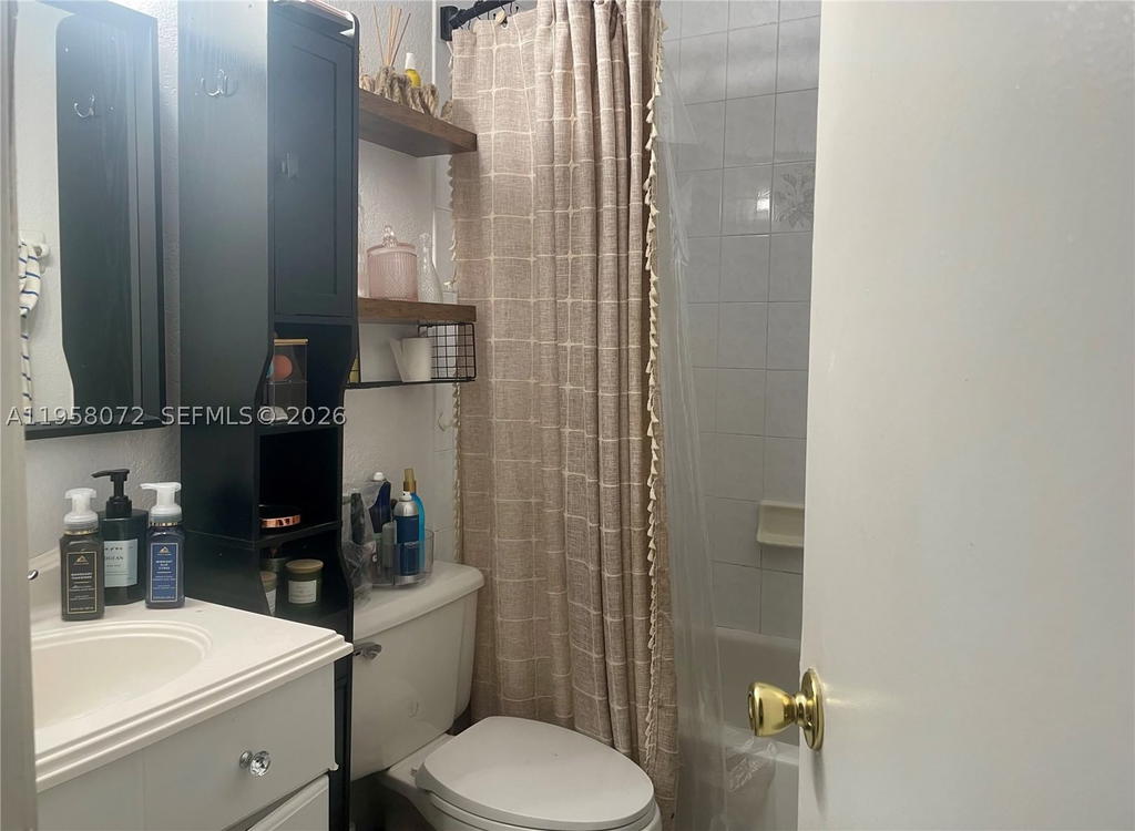 Real estate property located at 8851 119th St #6102, Miami-dade, Grand Vista Condo, Hialeah Gardens, FL