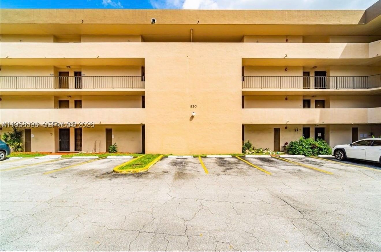 Real estate property located at 830 87t ave #303, Miami-dade, Pinebark Condo No 1, Miami, FL