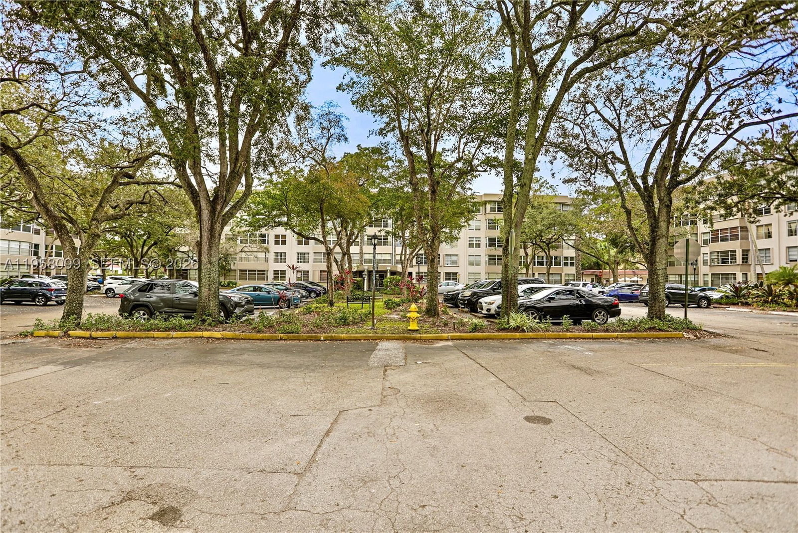 Real estate property located at 6600 Cypress Rd #105, Broward, Plantation Place Condo, Plantation, FL