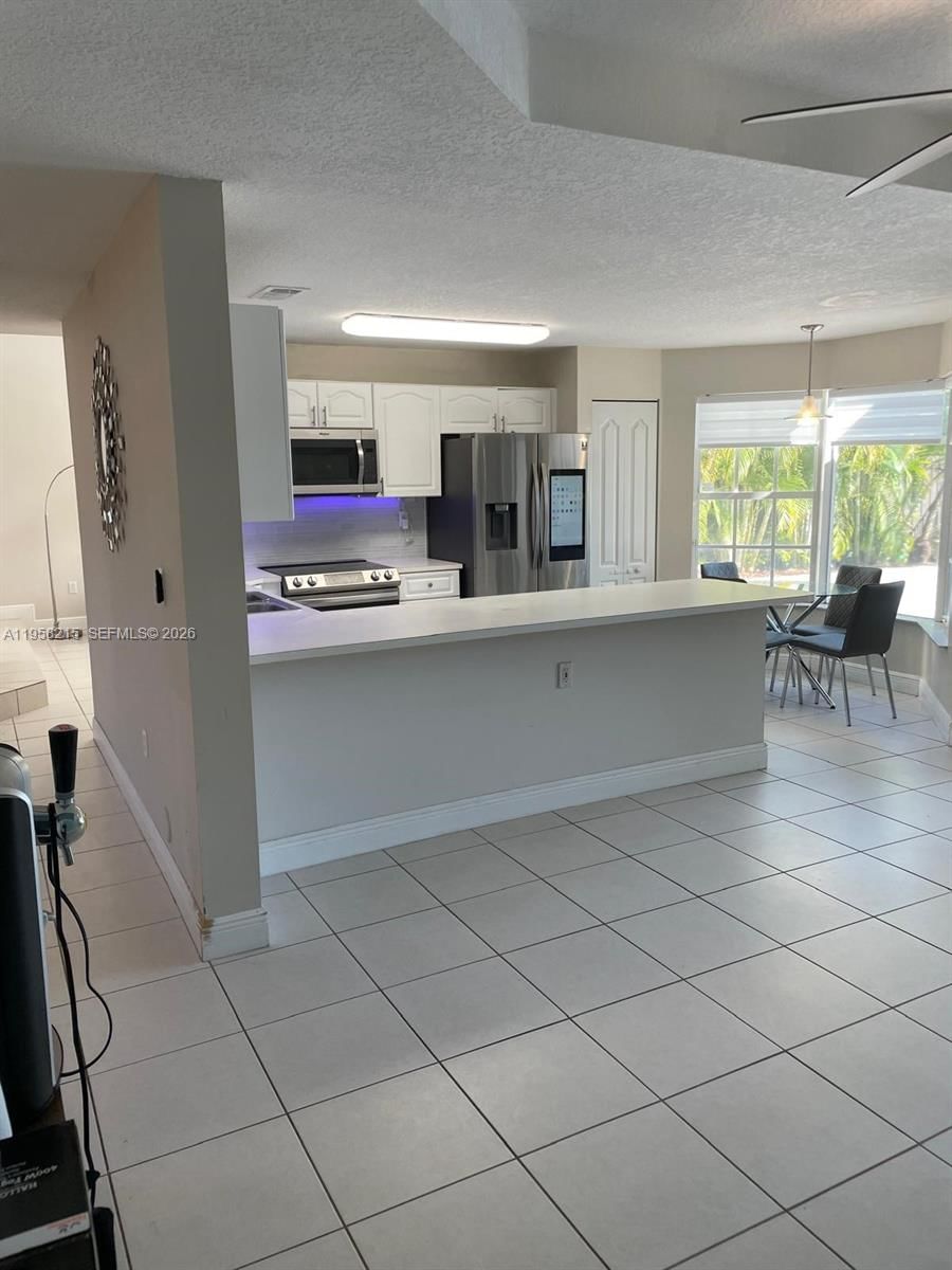 Real estate property located at 16030 42nd Ter, Miami-dade, Park Lakes By The Meadows, Miami, FL