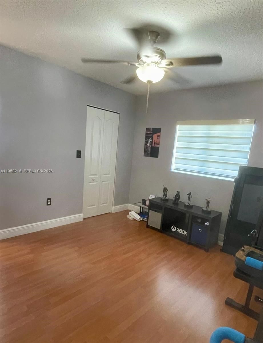 Real estate property located at 16030 42nd Ter, Miami-dade, Park Lakes By The Meadows, Miami, FL