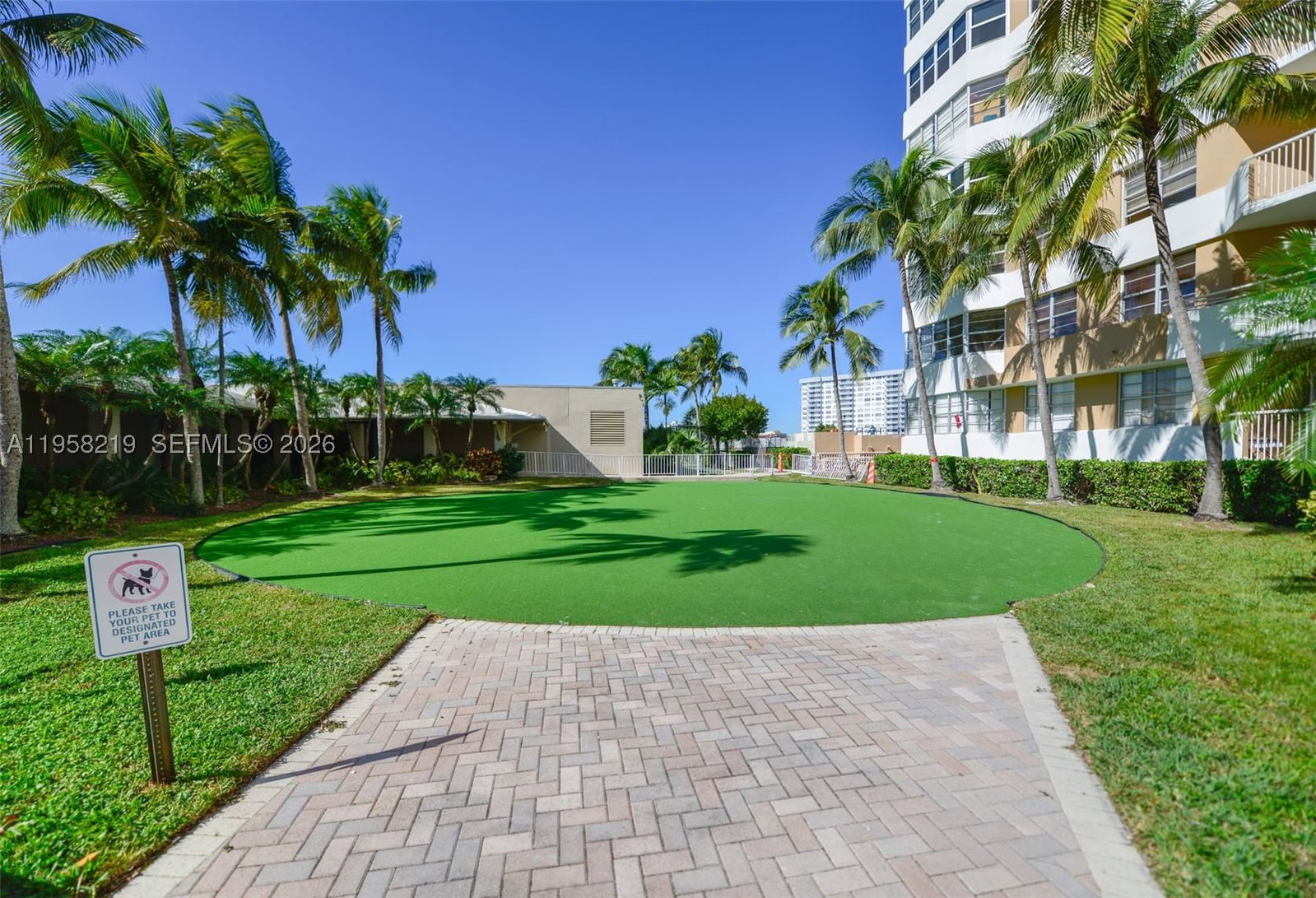 Real estate property located at 1965 Ocean Dr #12R, Broward, Hemispheres Condo, Hallandale Beach, FL