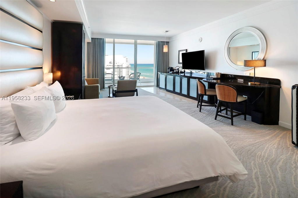 Real estate property located at 4391 Collins Ave #1703, Miami-dade, Fontainebleau Iii Ocean C, Miami Beach, FL