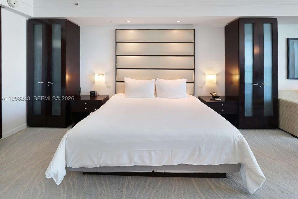 Real estate property located at 4391 Collins Ave #1703, Miami-dade, Fontainebleau Iii Ocean C, Miami Beach, FL