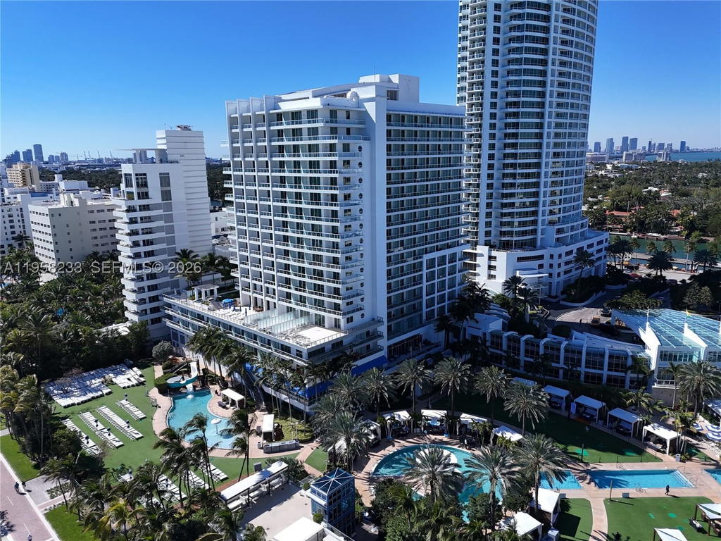 Real estate property located at 4391 Collins Ave #1703, Miami-dade, Fontainebleau Iii Ocean C, Miami Beach, FL