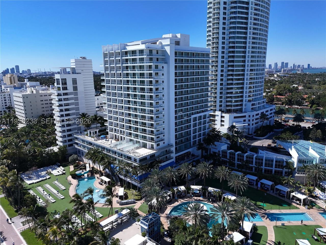 Real estate property located at 4391 Collins Ave #1703, Miami-dade, Fontainebleau Iii Ocean C, Miami Beach, FL
