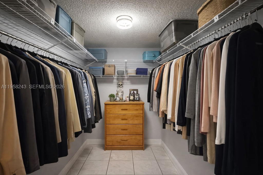 Real estate property located at 9301 4th St #114E, Miami-dade, South Winds Condo, Miami, FL