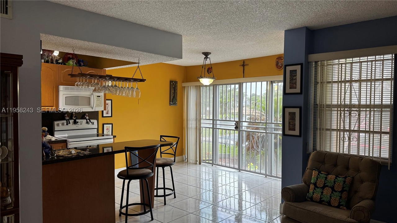 Real estate property located at 9301 4th St #114E, Miami-dade, South Winds Condo, Miami, FL