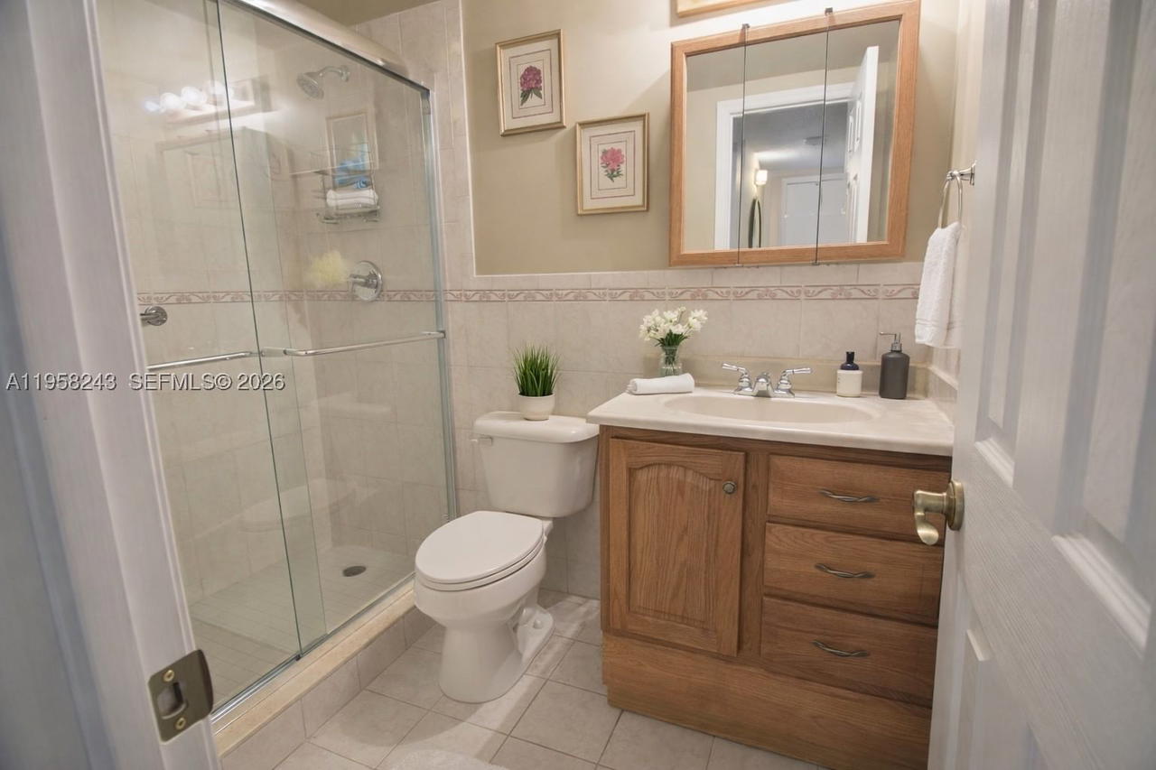 Real estate property located at 9301 4th St #114E, Miami-dade, South Winds Condo, Miami, FL
