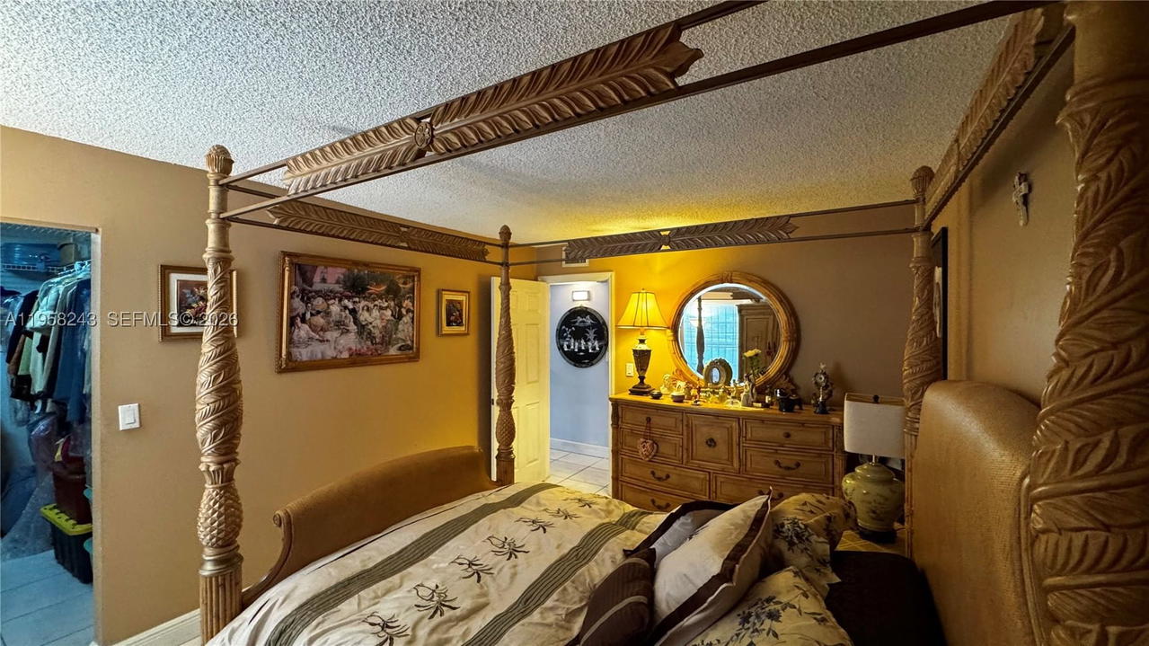 Real estate property located at 9301 4th St #114E, Miami-dade, South Winds Condo, Miami, FL