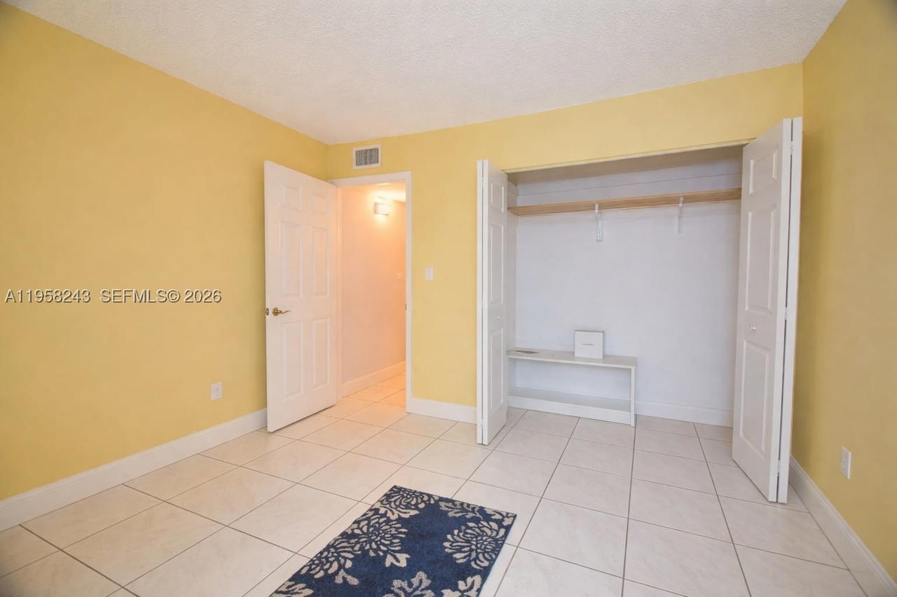 Real estate property located at 9301 4th St #114E, Miami-dade, South Winds Condo, Miami, FL