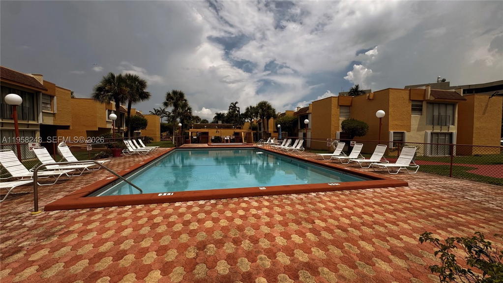 Real estate property located at 9301 4th St #114E, Miami-dade, South Winds Condo, Miami, FL