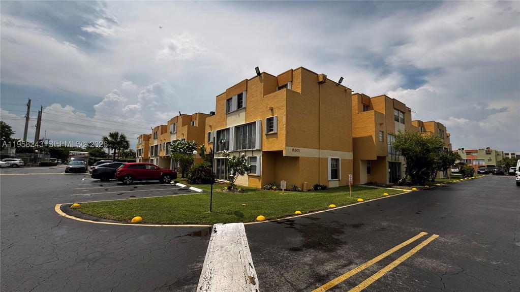 Real estate property located at 9301 4th St #114E, Miami-dade, South Winds Condo, Miami, FL