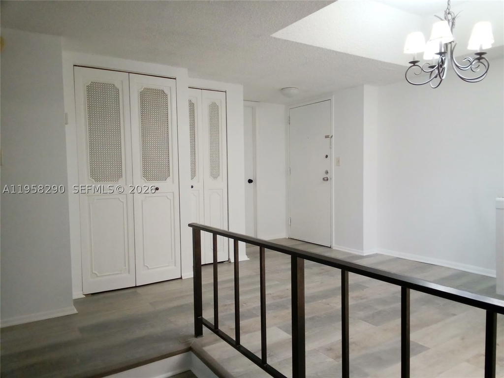 Real estate property located at 3720 Inverrary Dr #2S, Broward, International Village At, Lauderhill, FL
