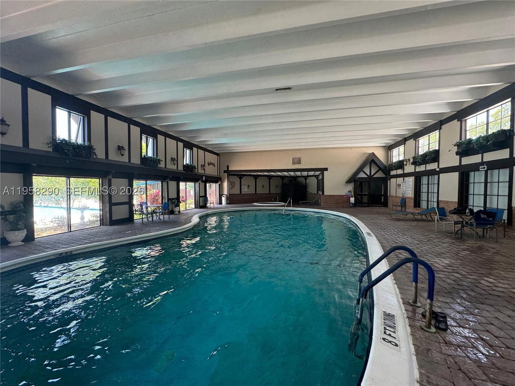 Real estate property located at 3720 Inverrary Dr #2S, Broward, International Village At, Lauderhill, FL