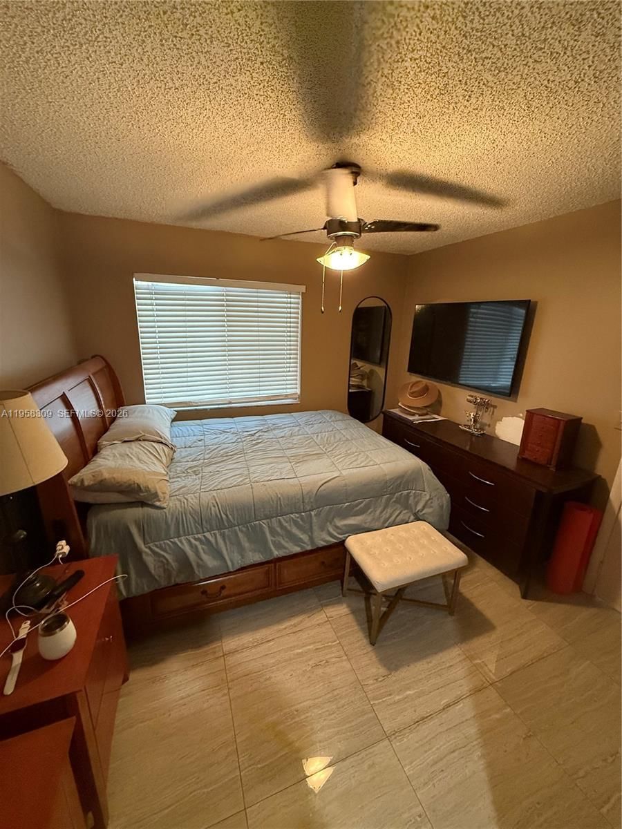 Real estate property located at 18237 61st Pl, Miami-dade, Harbour Sub, Hialeah, FL