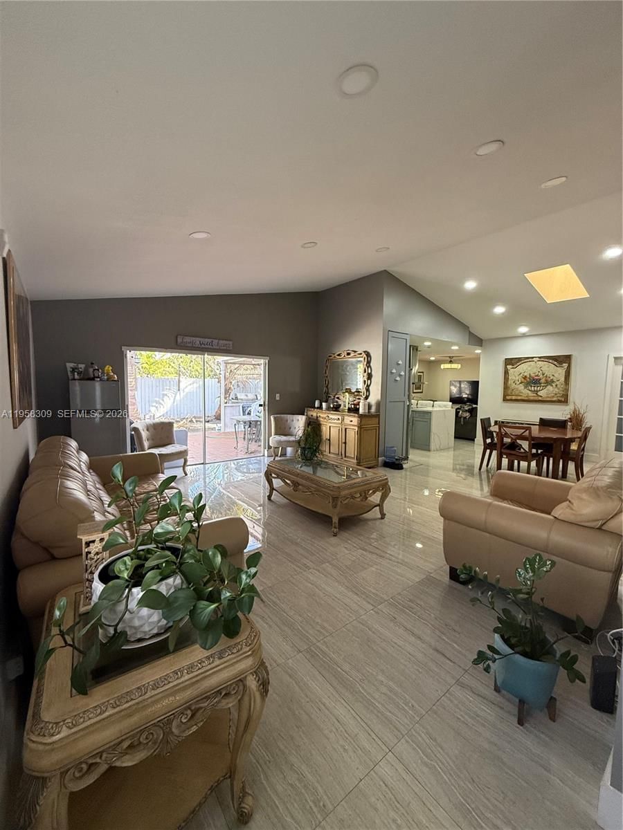 Real estate property located at 18237 61st Pl, Miami-dade, Harbour Sub, Hialeah, FL