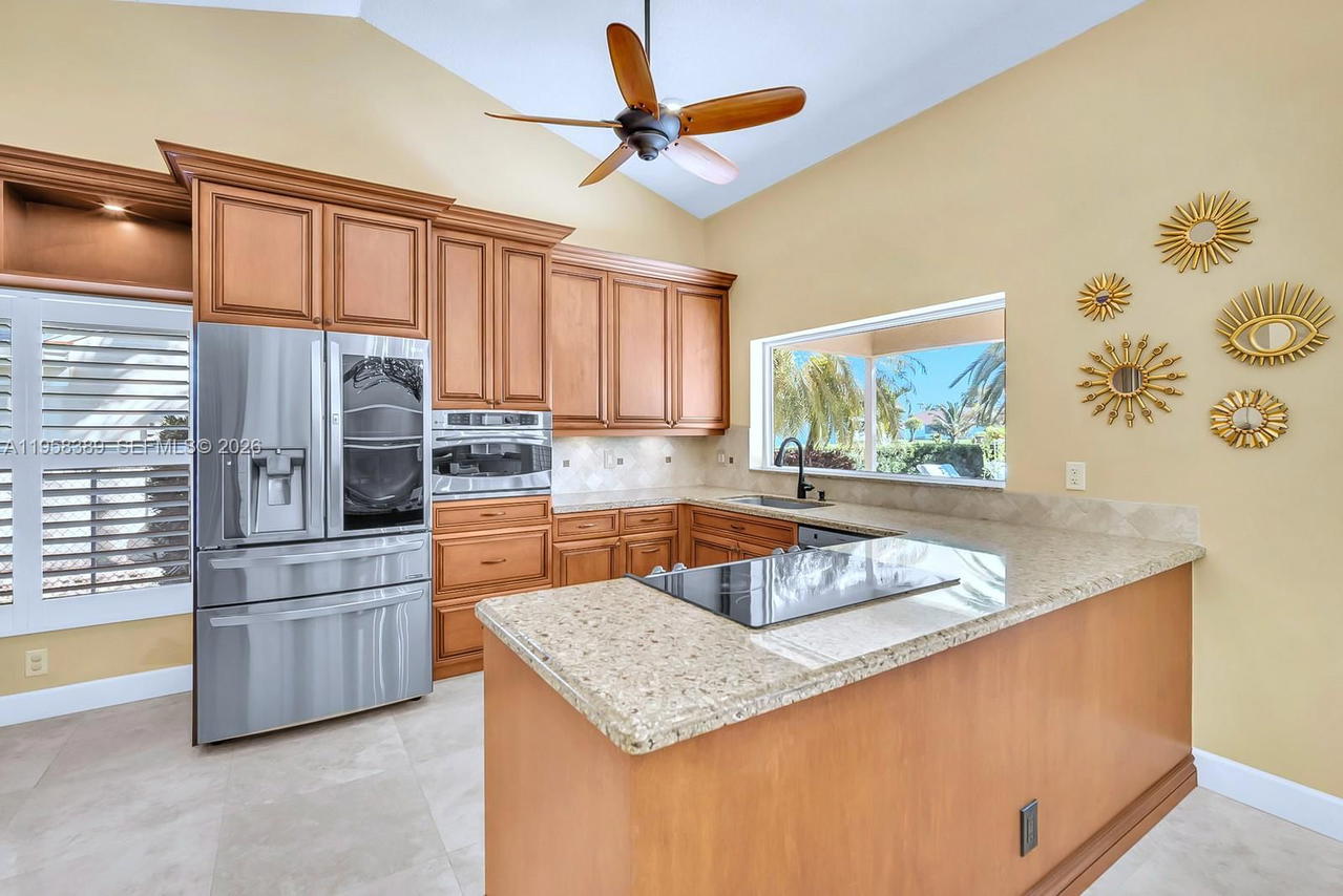 Real estate property located at 10230 Grove Ln, Broward, Coopers Grove, Cooper City, FL