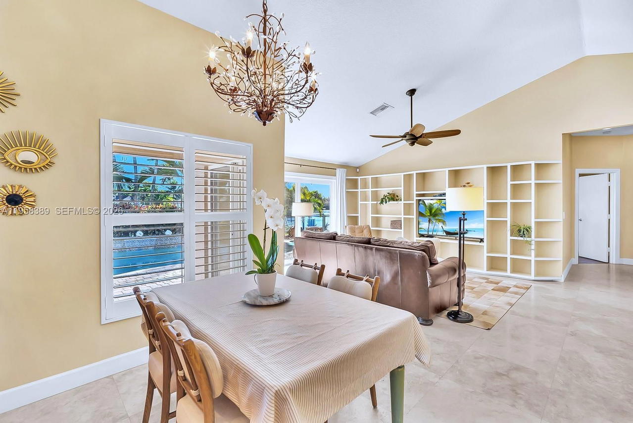 Real estate property located at 10230 Grove Ln, Broward, Coopers Grove, Cooper City, FL