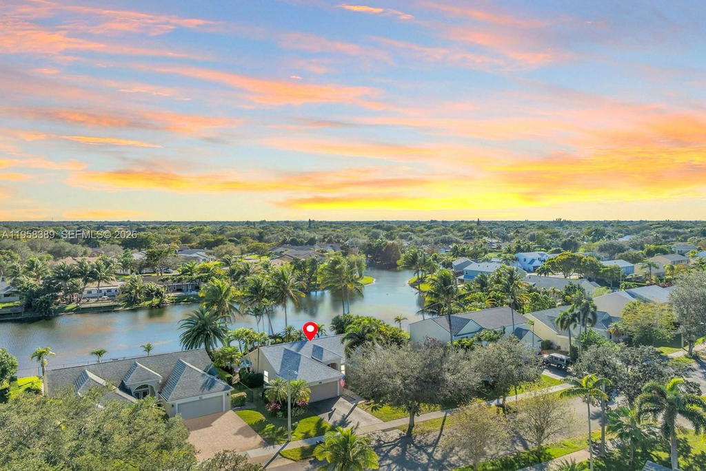 Real estate property located at 10230 Grove Ln, Broward, Coopers Grove, Cooper City, FL