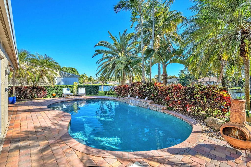 Real estate property located at 10230 Grove Ln, Broward, Coopers Grove, Cooper City, FL