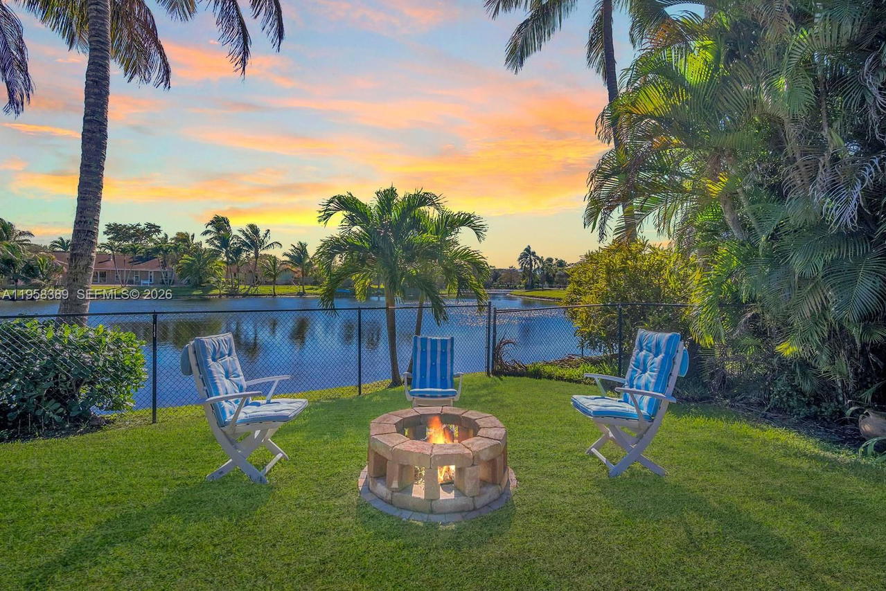 Real estate property located at 10230 Grove Ln, Broward, Coopers Grove, Cooper City, FL
