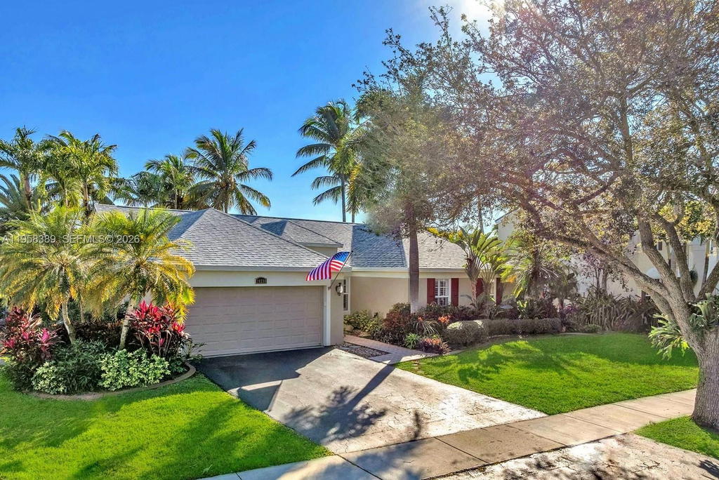 Real estate property located at 10230 Grove Ln, Broward, Coopers Grove, Cooper City, FL