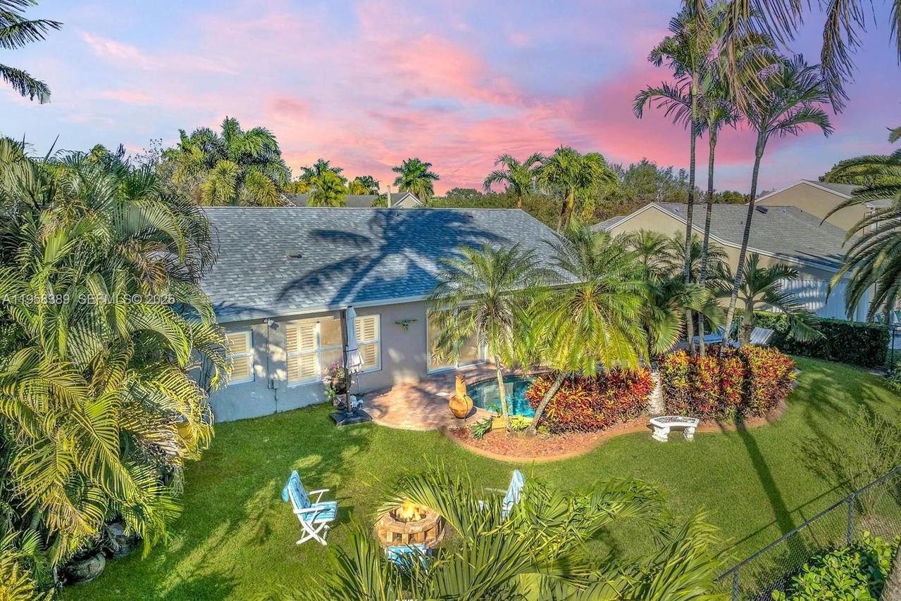 Real estate property located at 10230 Grove Ln, Broward, Coopers Grove, Cooper City, FL