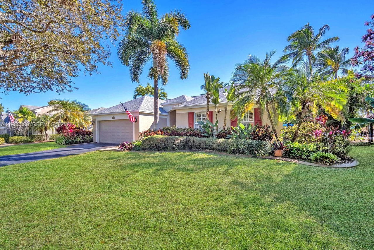 Real estate property located at 10230 Grove Ln, Broward, Coopers Grove, Cooper City, FL