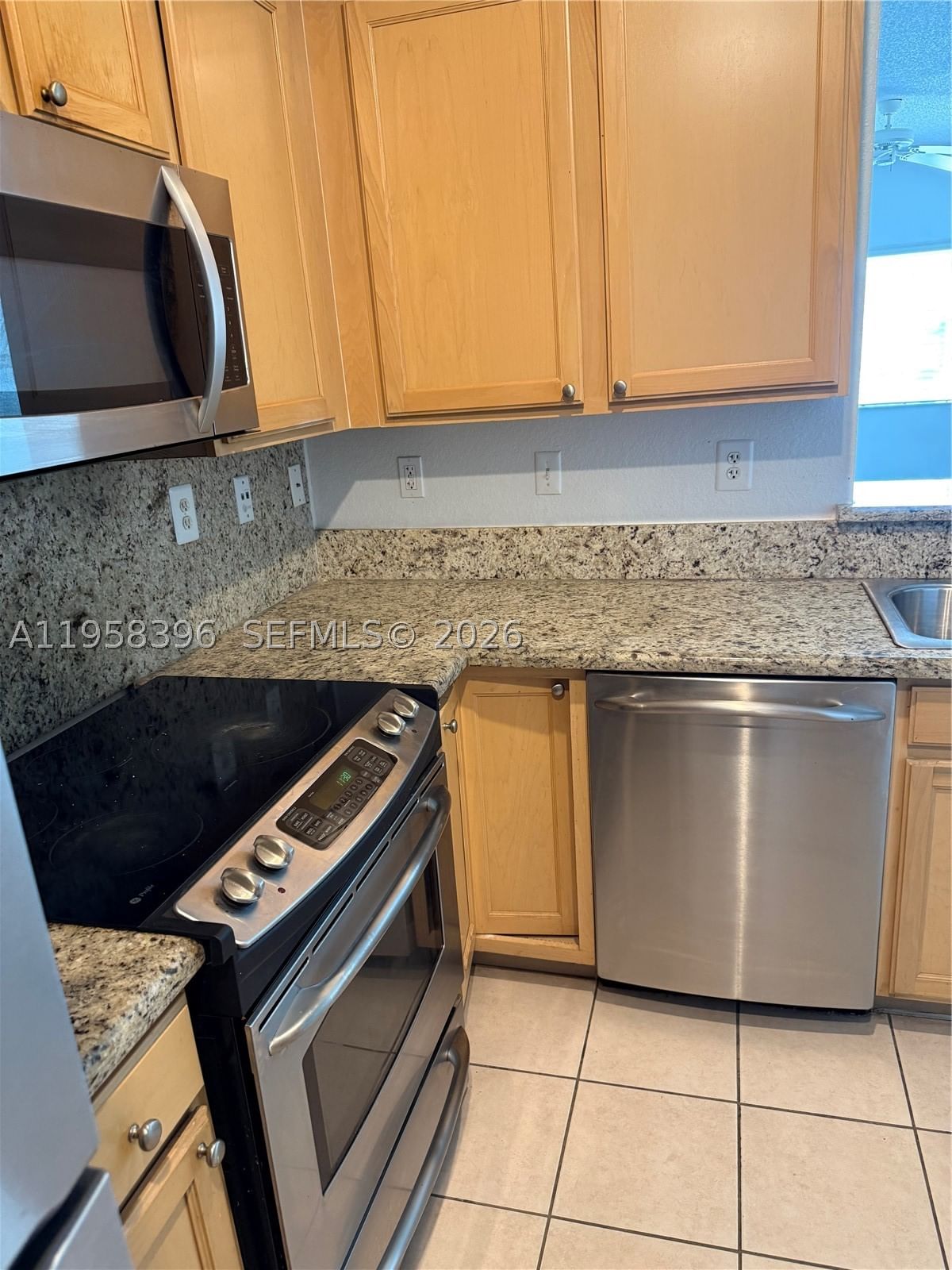 Real estate property located at 6001 70th St #301, Miami-dade, Valencia Condo, South Miami, FL