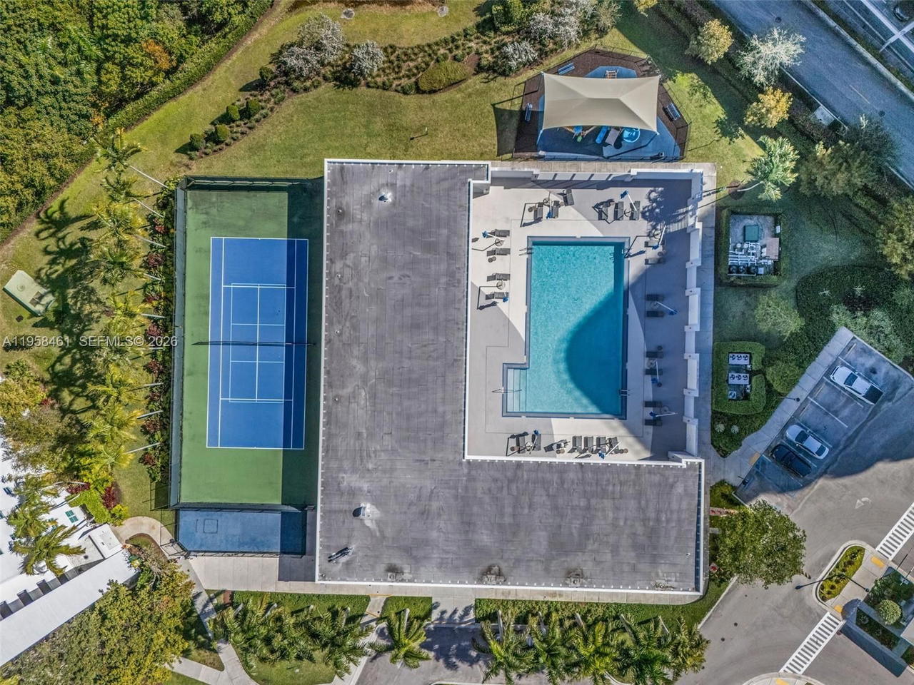 Real estate property located at 14951 Royal Oaks Ln #2201, Miami-dade, The Oaks I Condo, North Miami, FL