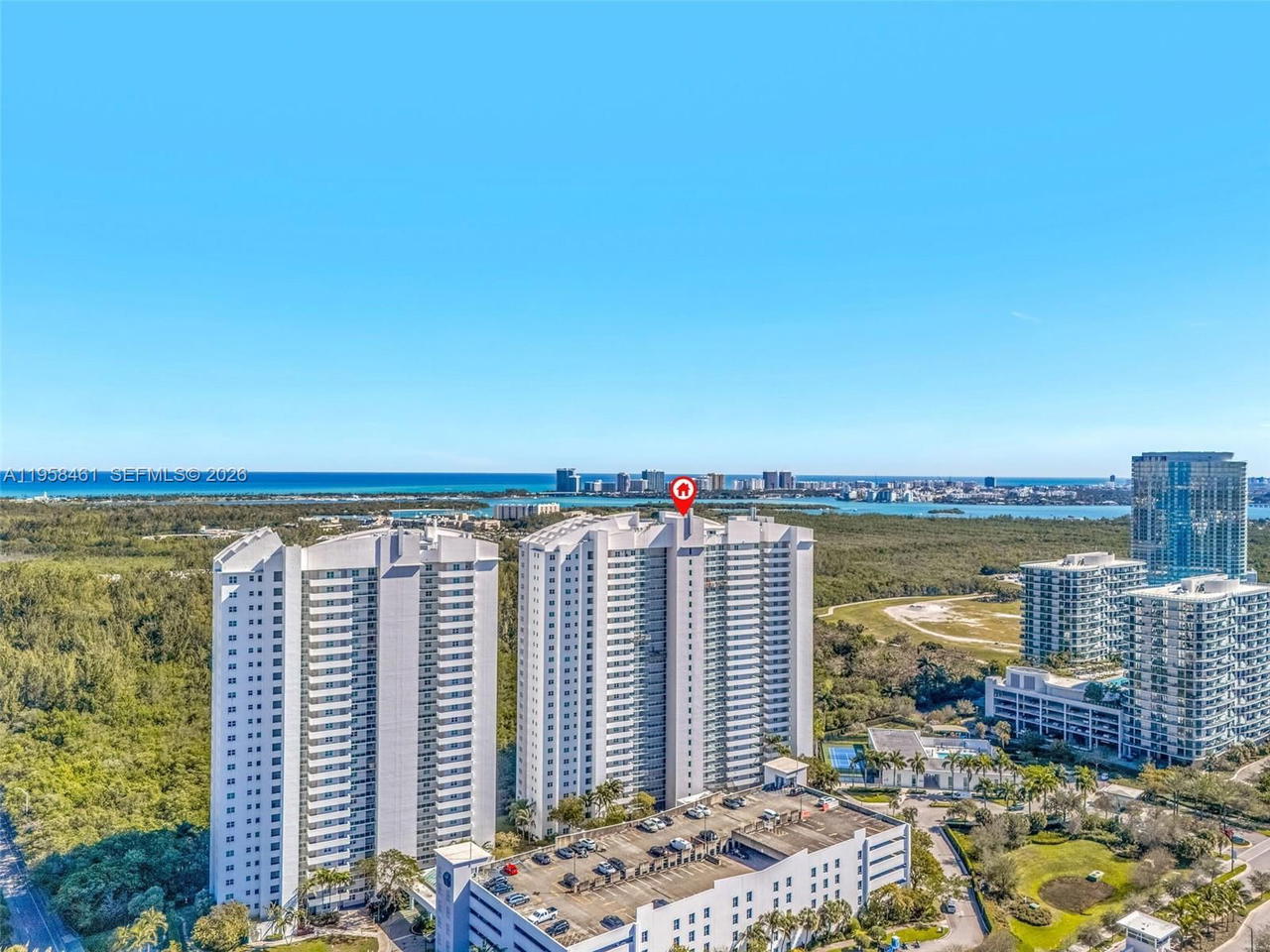 Real estate property located at 14951 Royal Oaks Ln #2201, Miami-dade, The Oaks I Condo, North Miami, FL