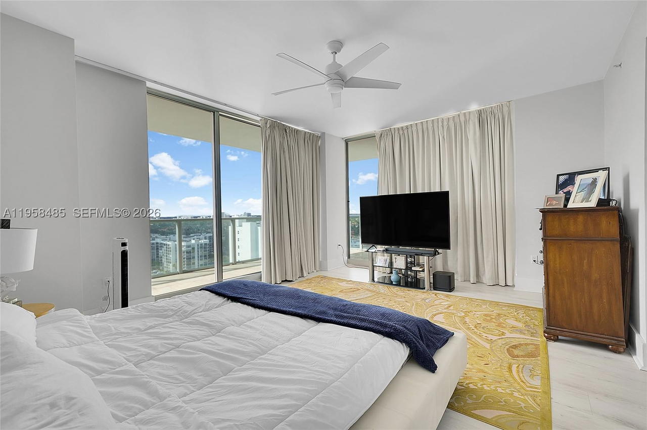 Real estate property located at 3101 OCEAN #1802, Broward, Ocean Palms Condo, Hollywood, FL