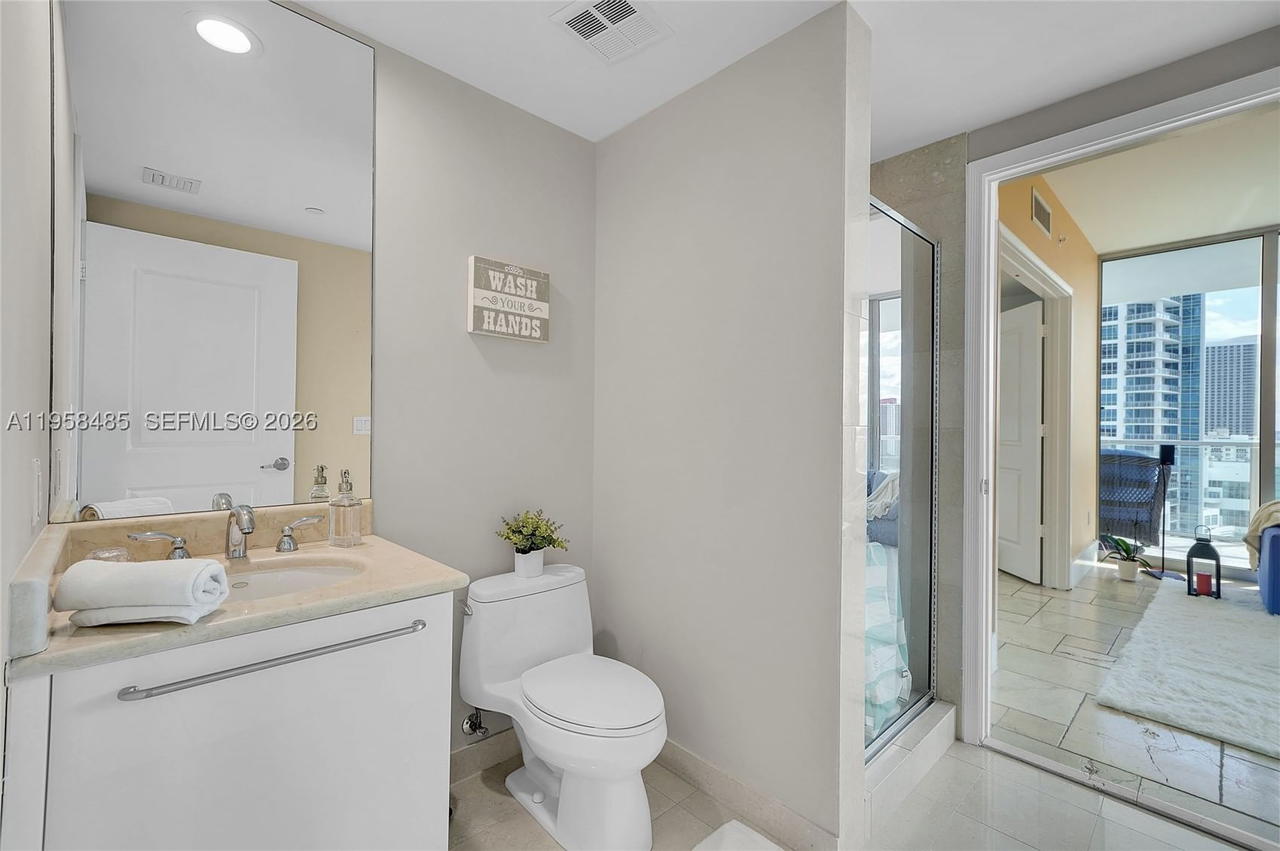 Real estate property located at 3101 OCEAN #1802, Broward, Ocean Palms Condo, Hollywood, FL