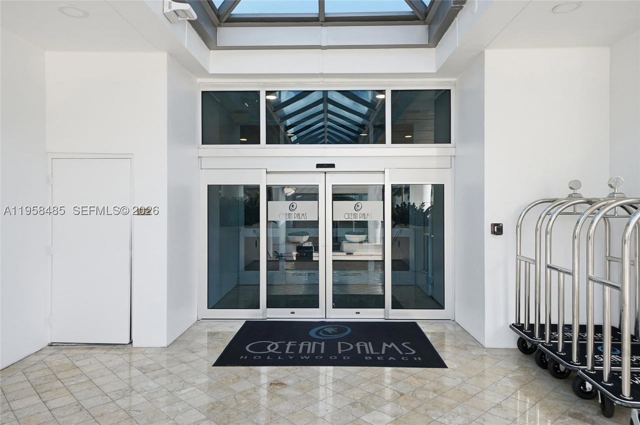 Real estate property located at 3101 OCEAN #1802, Broward, Ocean Palms Condo, Hollywood, FL
