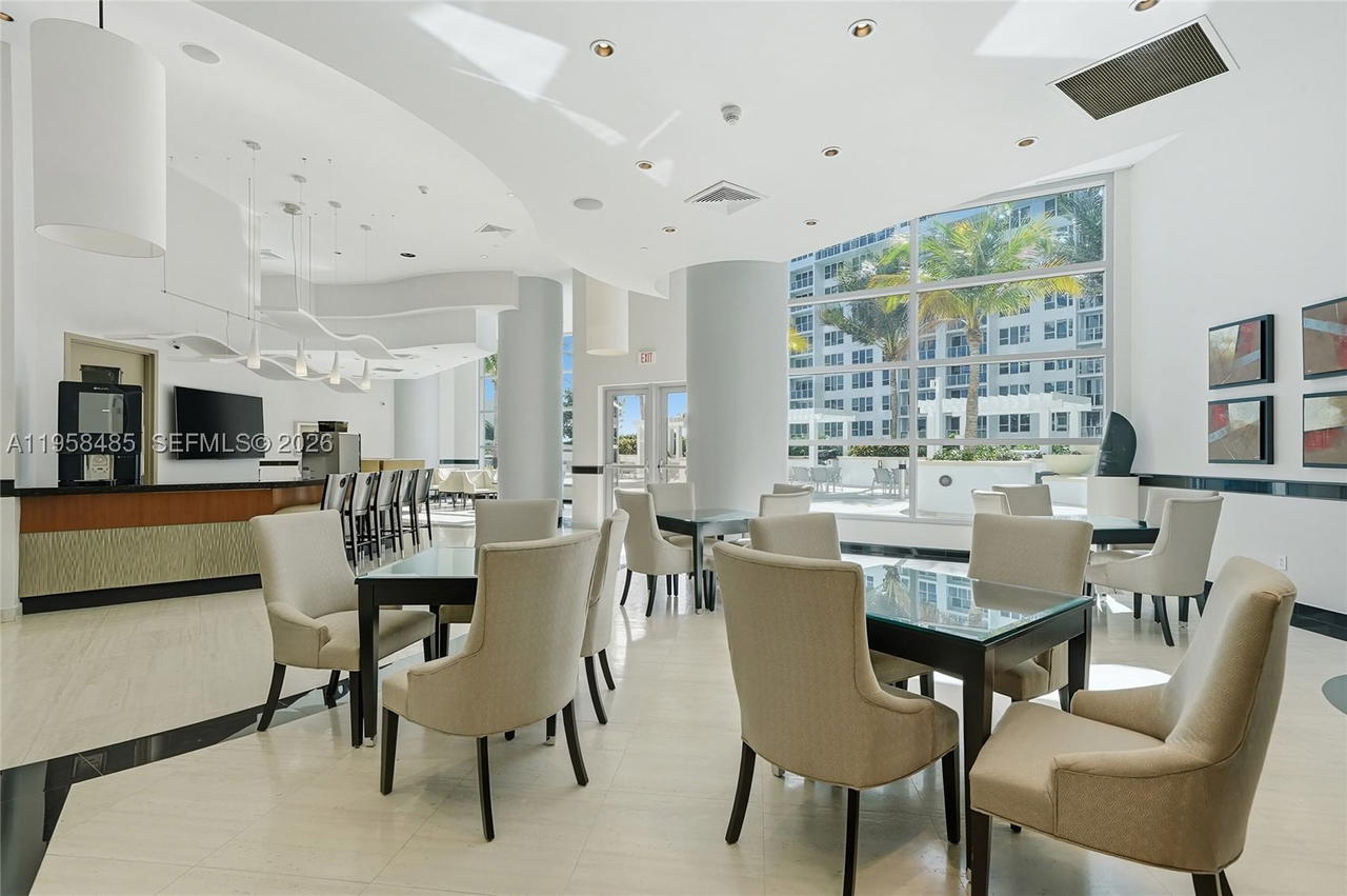 Real estate property located at 3101 OCEAN #1802, Broward, Ocean Palms Condo, Hollywood, FL
