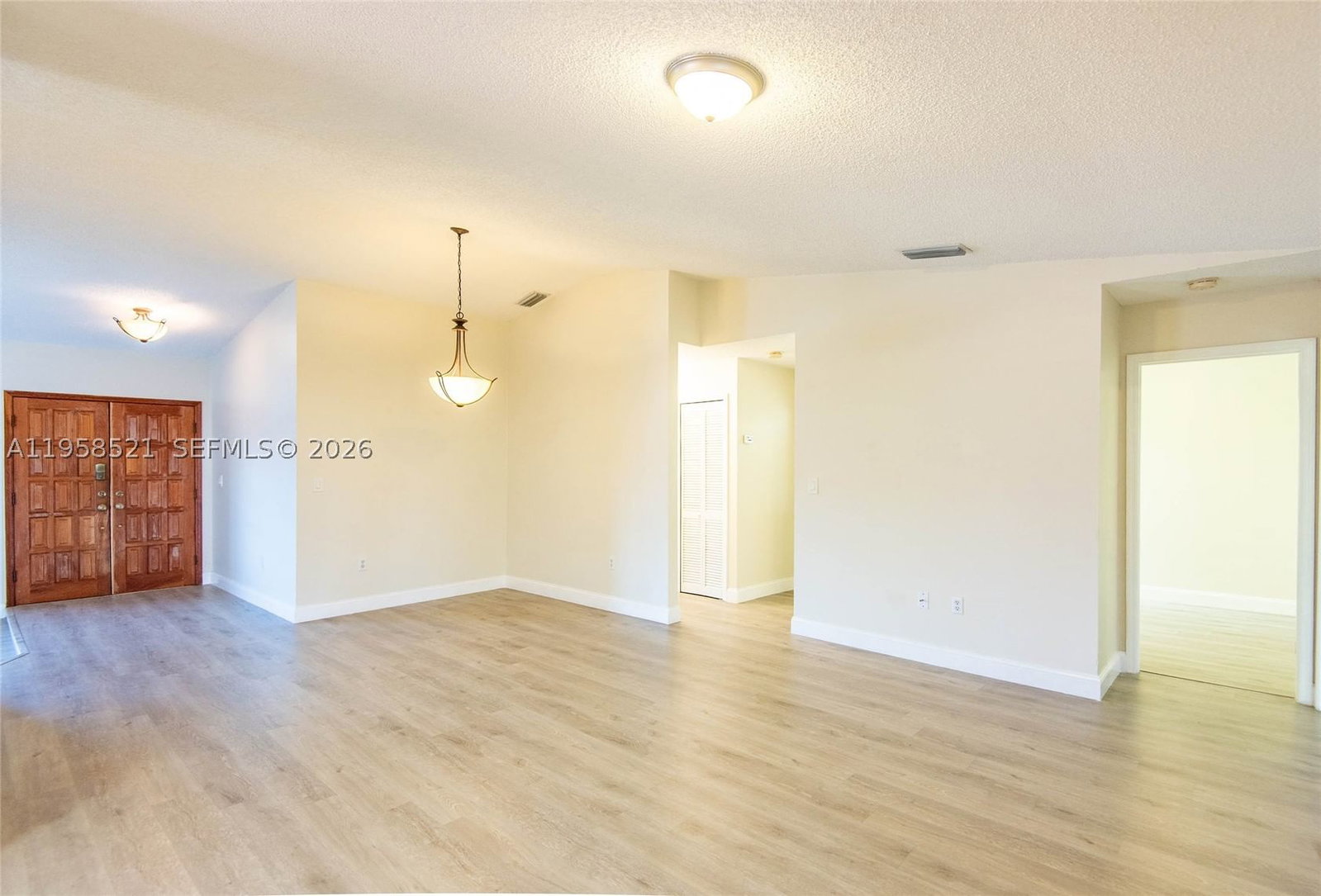 Real estate property located at 14464 96th Ter, Miami-dade, Munne Sub, Miami, FL