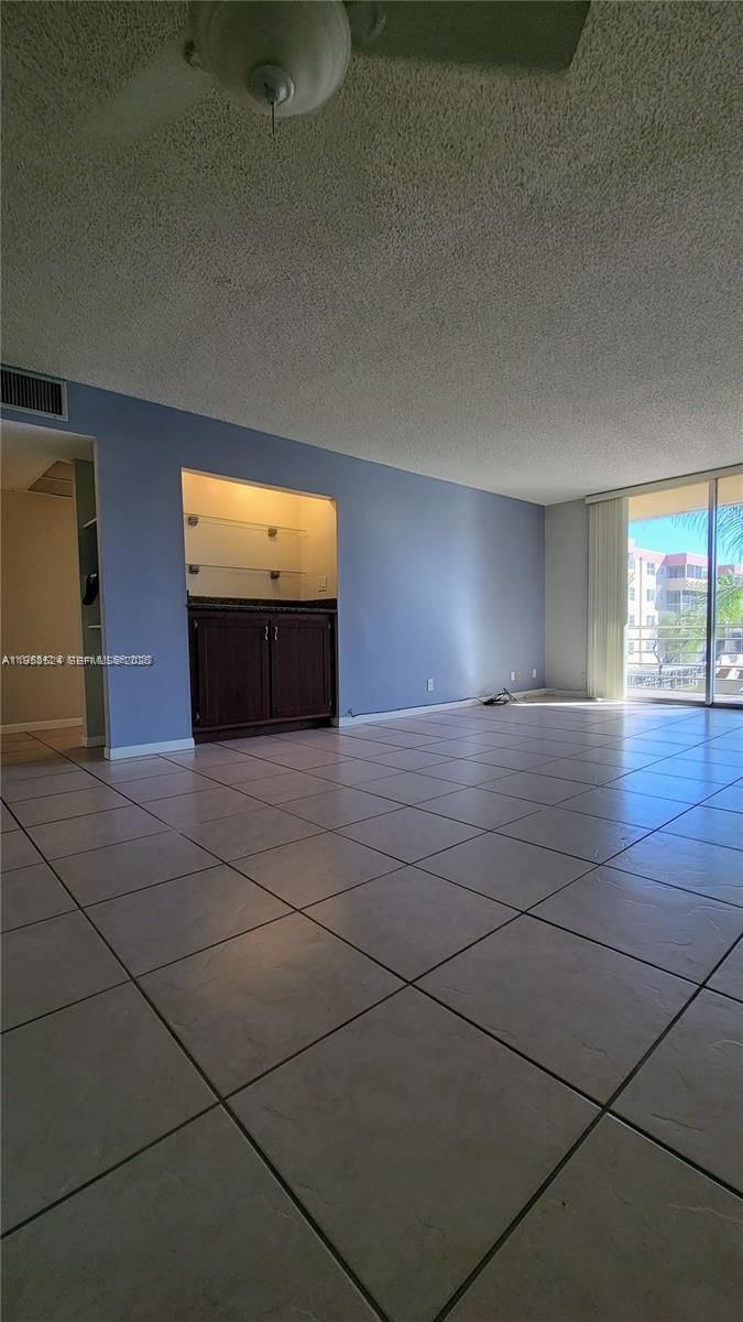 Real estate property located at 406 68th Ave #304, Broward, Polynesian Gardens Condom, Plantation, FL