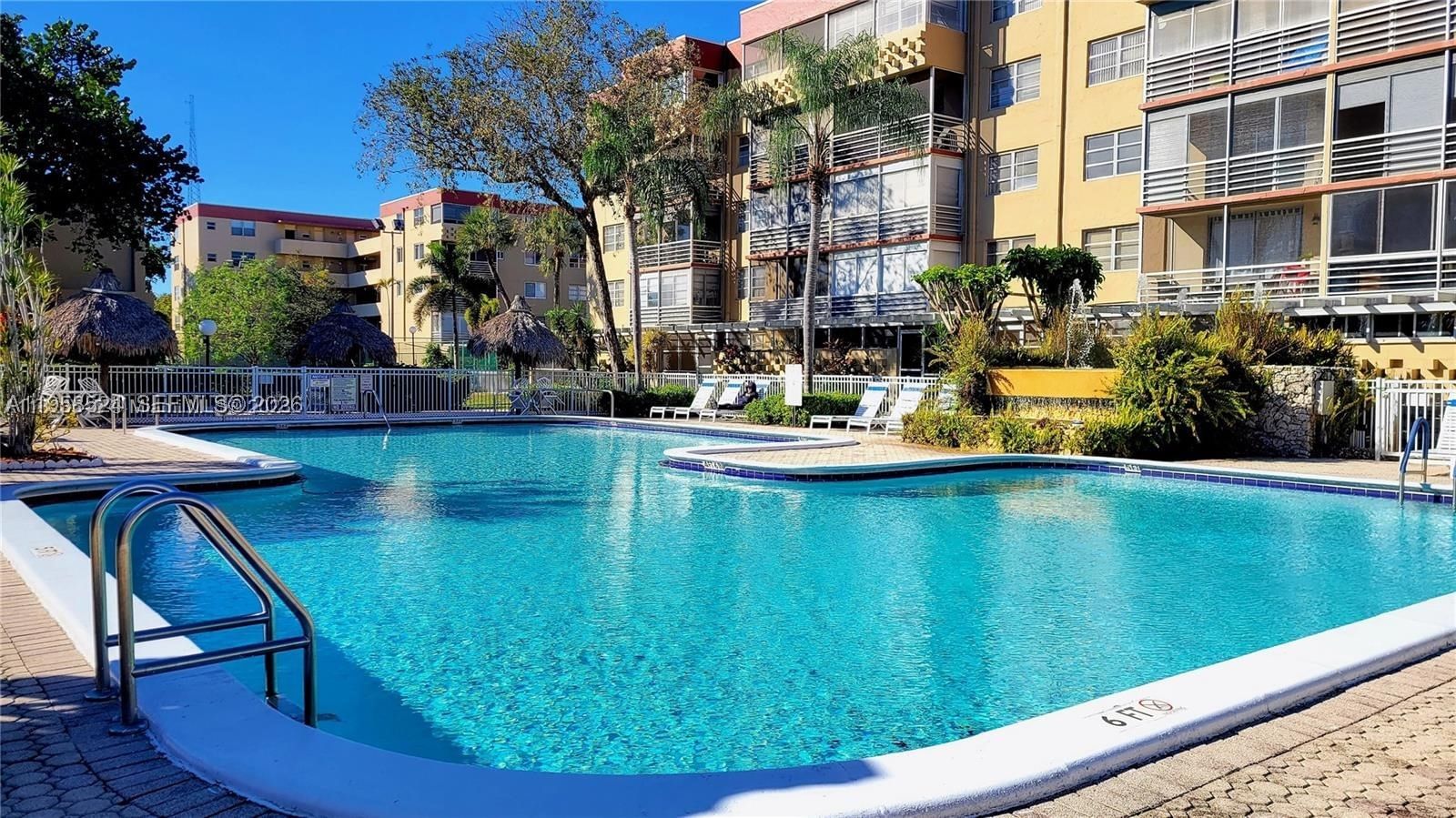 Real estate property located at 406 68th Ave #304, Broward, Polynesian Gardens Condom, Plantation, FL
