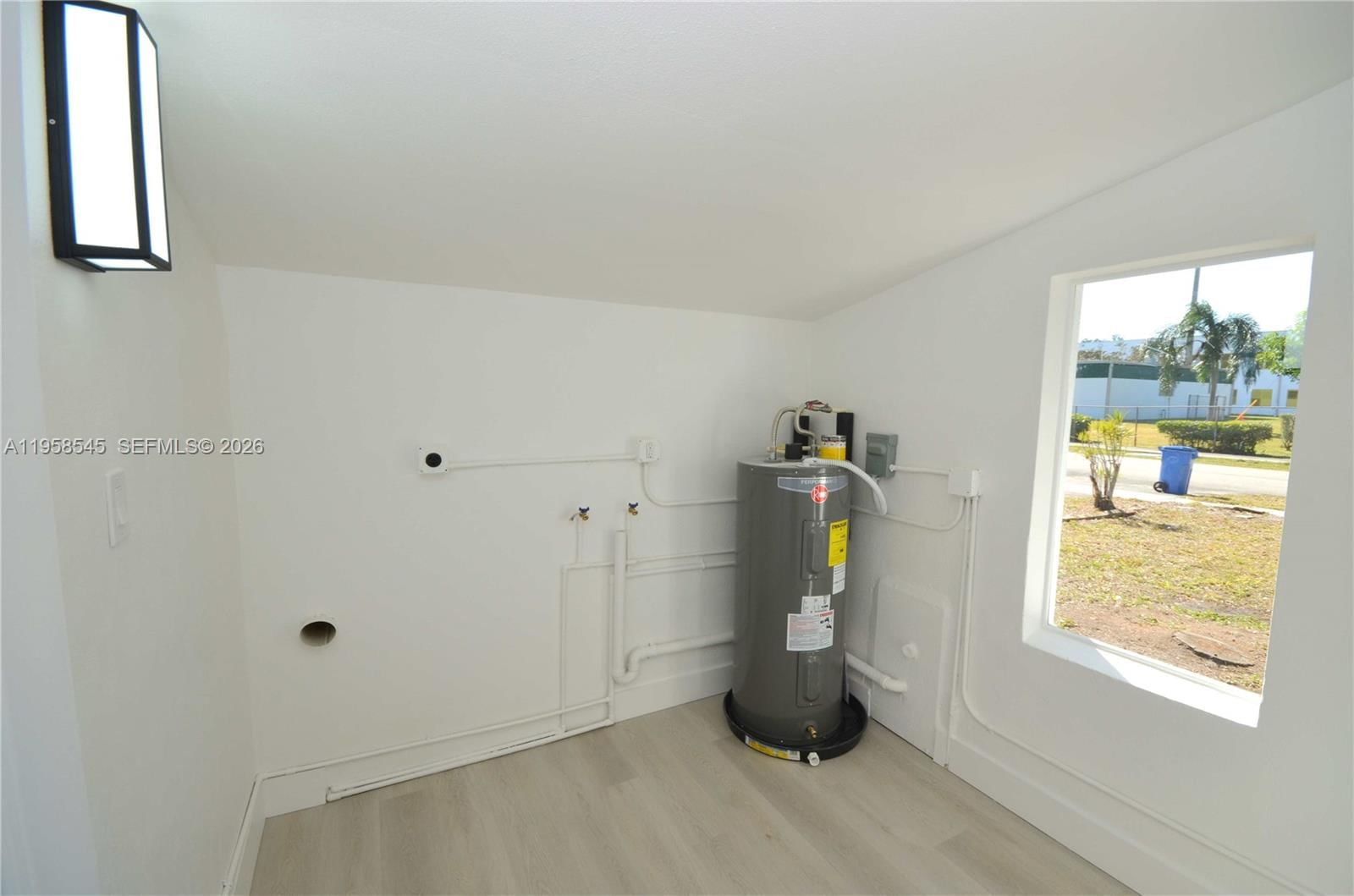 Real estate property located at 5660 5th Ave, Broward, Patterson Park 3 Add, Oakland Park, FL