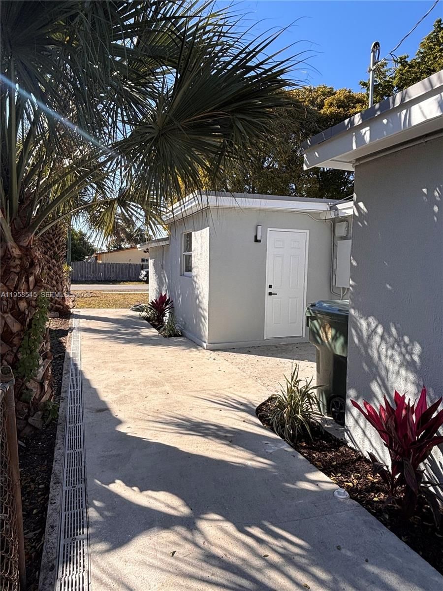 Real estate property located at 5660 5th Ave, Broward, Patterson Park 3 Add, Oakland Park, FL