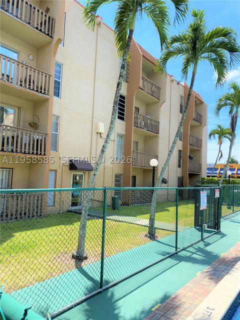Real estate property located at 4715 7th St #302-2, Miami-dade, Sunset Villas Condo, Miami, FL