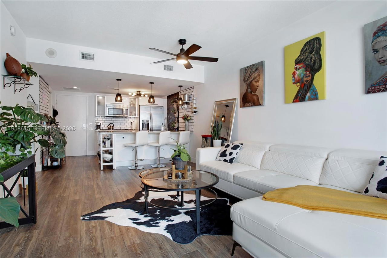 Real estate property located at 185 7th St #2514, Miami-dade, Latitude On The River, Miami, FL