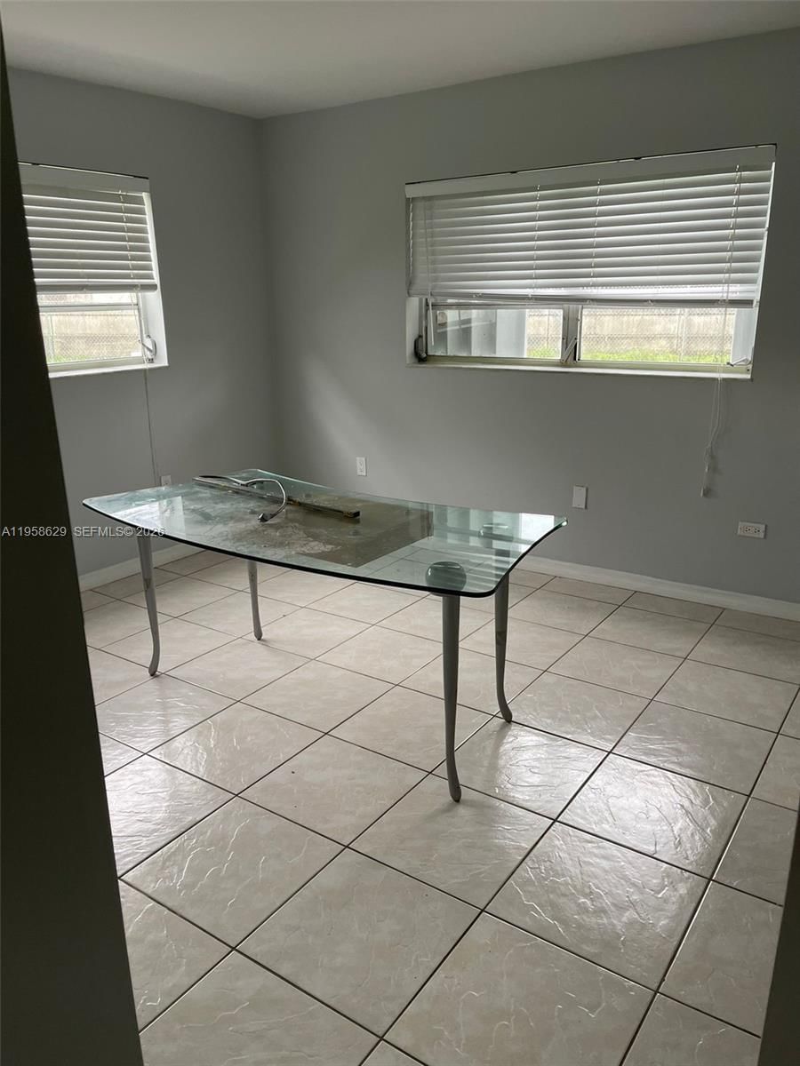 Real estate property located at 7670 82nd St H113, Miami-dade, Village At Dadeland Condo, Miami, FL