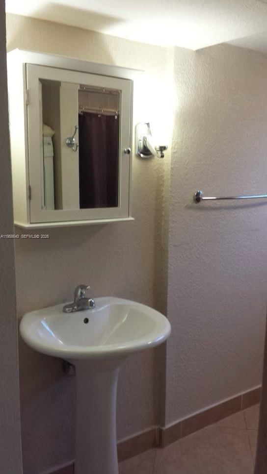 Real estate property located at 7368 82nd St E113, Miami-dade, Village At Dadeland Condo, Miami, FL