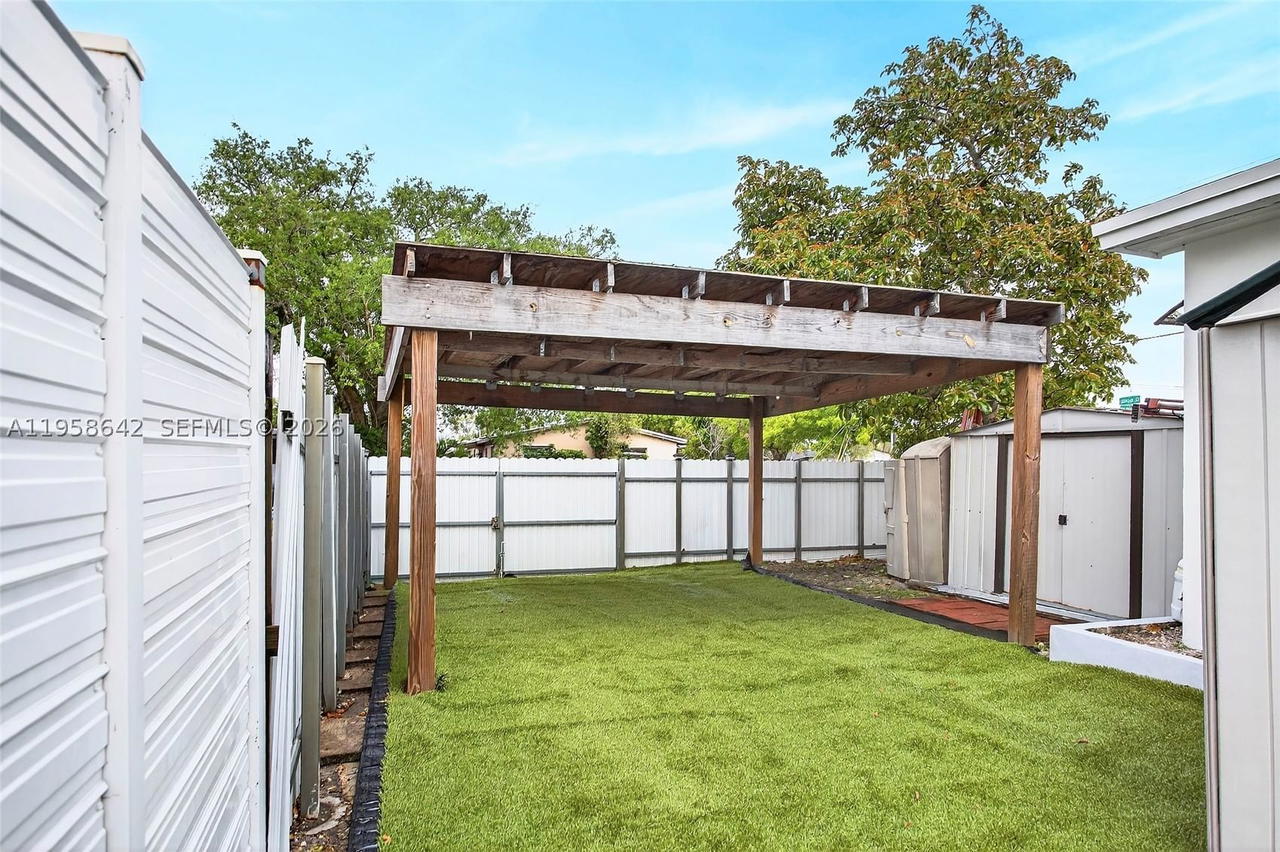 Real estate property located at 821 73rd Ter, Broward, Boulevard Heights Sec 2, Hollywood, FL