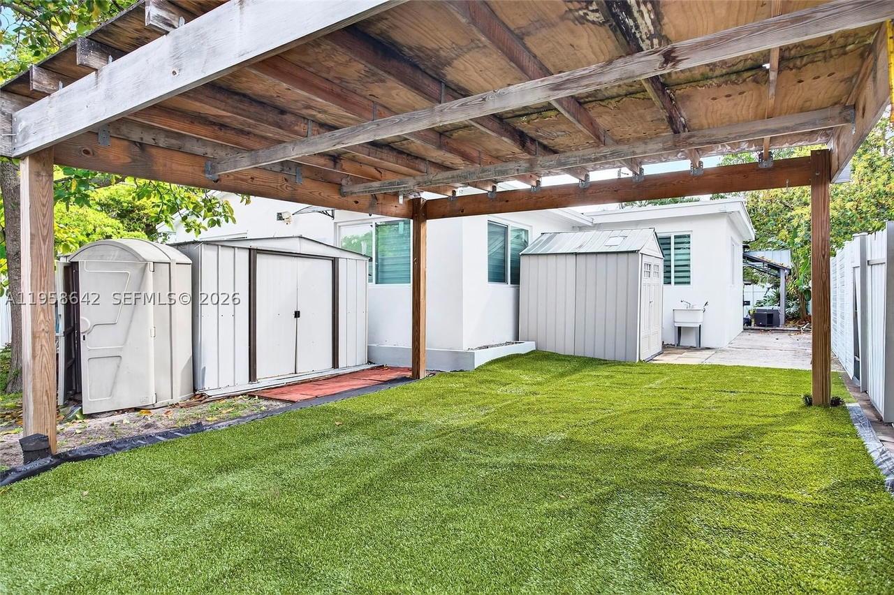 Real estate property located at 821 73rd Ter, Broward, Boulevard Heights Sec 2, Hollywood, FL